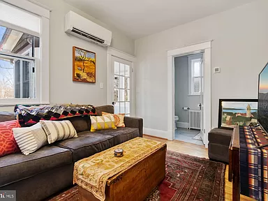 3c12da3b779150d625f1b91613505c19-cc_ft_384